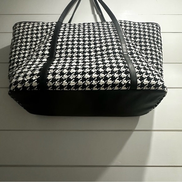 Vera Bradley Black White XL Weekender Travel Bag 25x15x8 - Picture 8 of 16